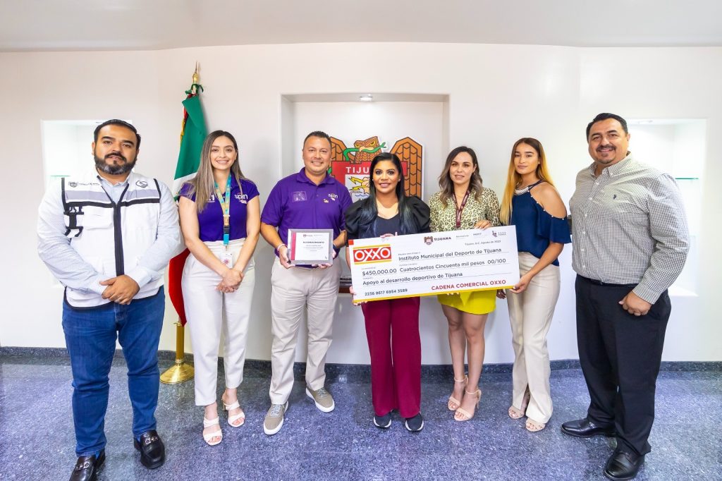 Ayuntamiento-Tijuana-recibe-donativo-450-mil-pesos-Cadena-OXXO