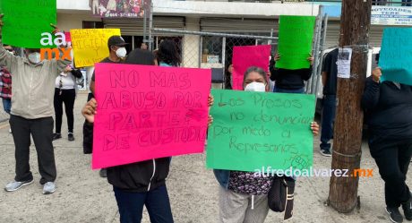 Familias de internos de la penitenciaría denuncian malos tratos