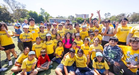 Montserrat Caballero visitó el campamento deportivo de verano 2023