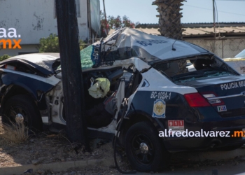 Mecánico muere a bordo de una patrulla al chocar con un poste