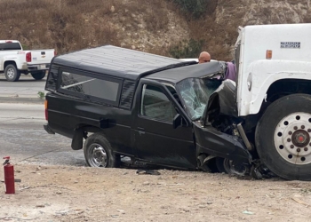 Hombre muere prensado por un tractocamión