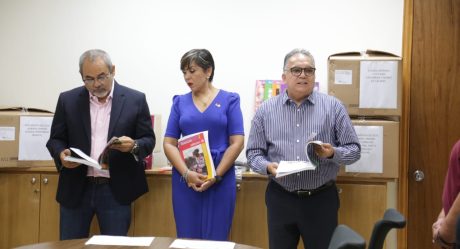 Escuelas normales reciben antes CFE de internet y paquetes de libros de texto