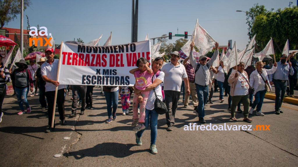 Familias-Terrazas-del-Valle-protestan-un-desalojo-violento