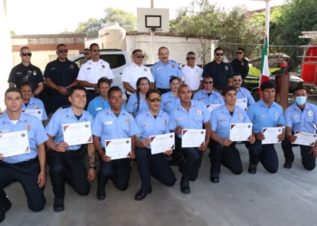 17 jóvenes concluyen Primera Generación de Salvavidas en Rosarito