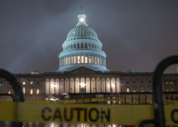 Cierre de gobierno en Estados Unidos alarma a fronterizos