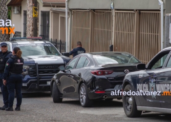 Estadounidense localiza metanfetamina bajo su auto en La Cacho