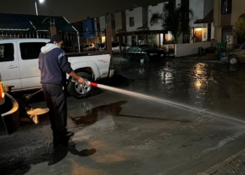 Ayuntamiento de Tijuana continúa operativo de limpieza en Riberas del Bosque