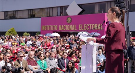 Claudia Sheinbaum se registra ante el INE como candidata a la presidencia