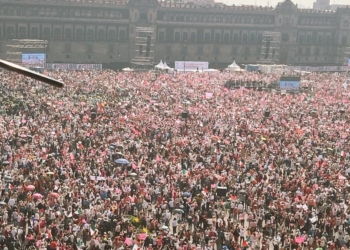 AMLO señala de conservadores y corruptos a quienes asistieron a la Marcha por la Democracia