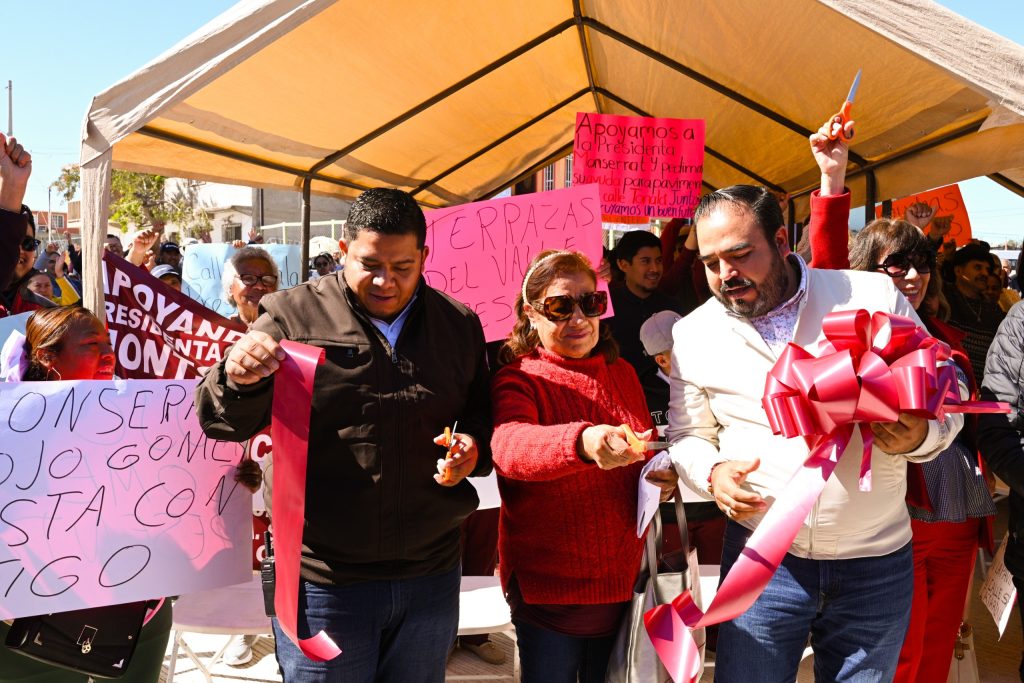 Gobierno-Montserrat-Caballero-entrega-calle-pavimentada-ejido-Francisco-Villa