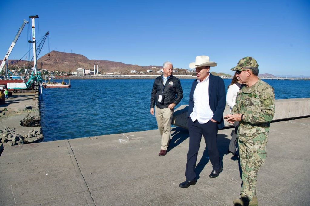Gobernador-Durazo-supervisa-inicio-renovacion-muelle-Guaymas