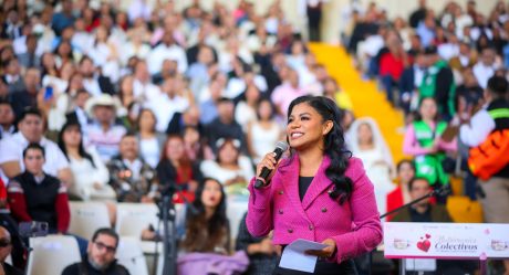 Alcaldesa Montserrat Caballero une en matrimonio a casi mil 600 parejas