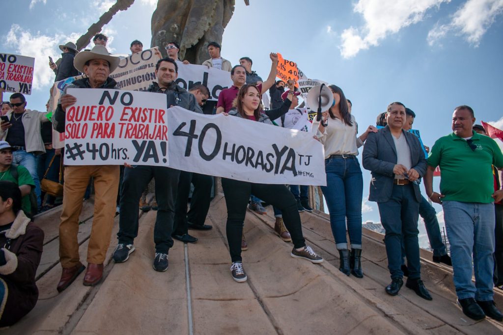 Ciudadanos-manifiestan-favor-las-40-horas-laborales