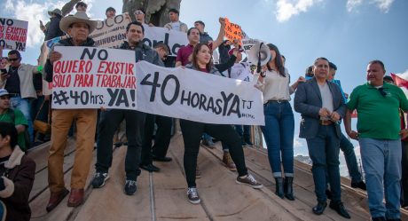 Ciudadanos se manifiestan a favor de las 40 horas laborales