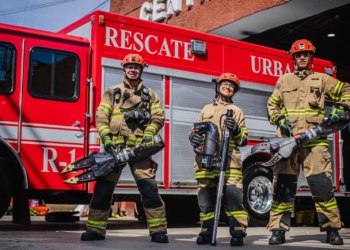 Bomberos de Tijuana agiliza rescates de personas atrapadas en automóviles