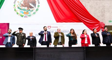 Conmemora XXIV ayuntamiento de Tijuana el día de la Bandera