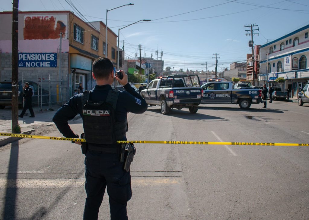 Enfrentamiento-armado-deja-policia-herido-hombre-muerto