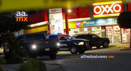 Matan a policía municipal afuera de un Oxxo