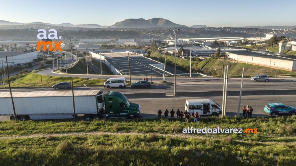 Trailer-choca-un-taxi-ruta-Zona-Este