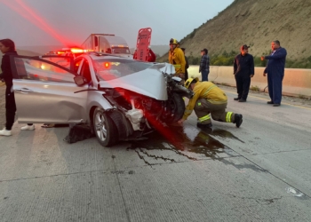 Conductor muere prensado tras accidentarse en el corredor 2000