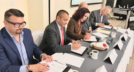 Firman convenio de colaboración el Colegio de Notarios y el IEEBC