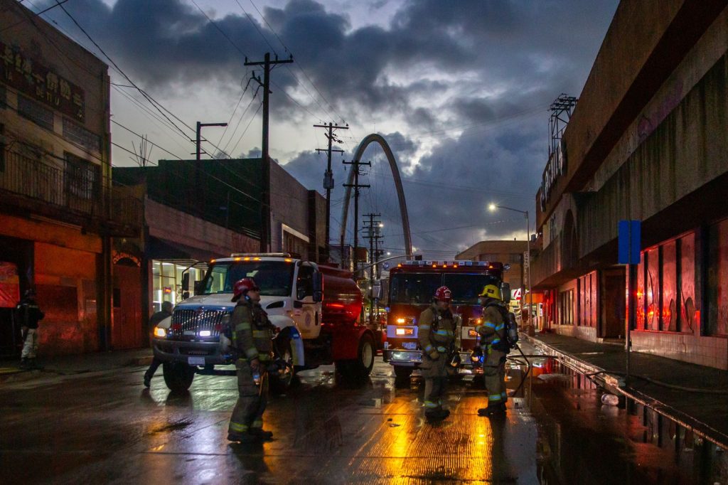 Se-incendia-bodega-de-El-aguila-Zona-Norte