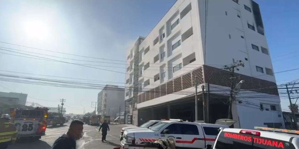 Explosión en departamentos deja cuatro afectados