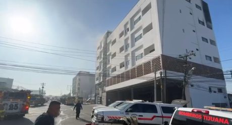 Explosión en departamentos deja cuatro afectados