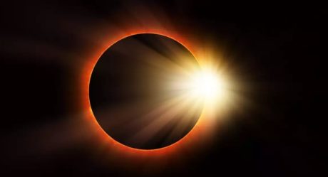 Suspenderán clases del turno matutino en BC por eclipse solar