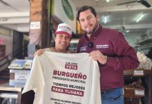 Ismael-Burgueno-escucha-comerciantes-del-Mercado-Hidalgo
