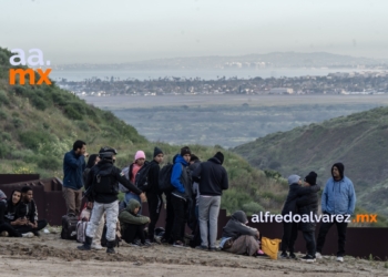 Evitan cruce masivo por el muro fronterizo