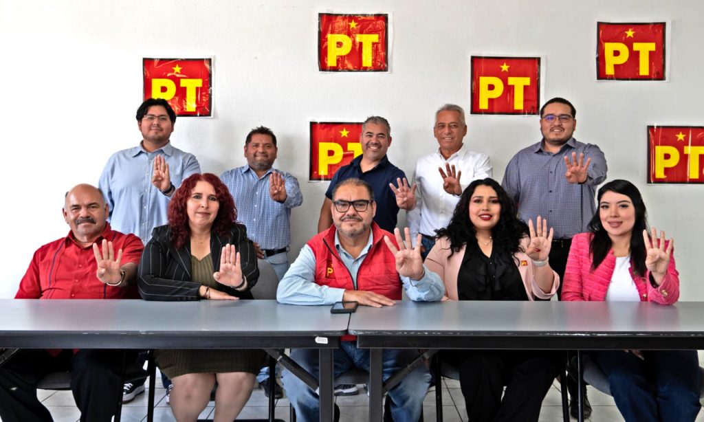 Dirigentes-del-PT-encabezados-diputado-Julio-Cesar-Vazquez-suman-Ismael-Burgueno