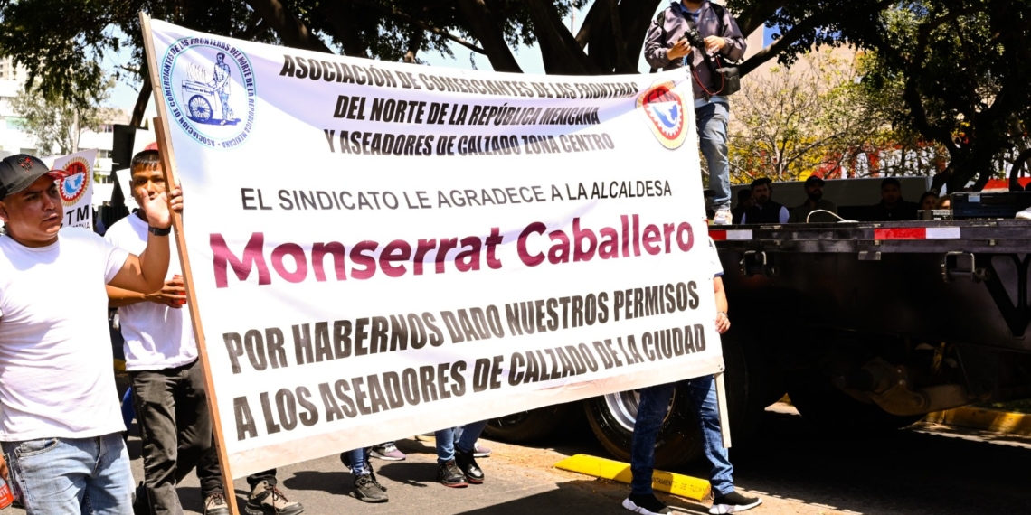 Aseadores de calzado agradecen a la alcaldesa Montserrat Caballero por revalidación de permisos