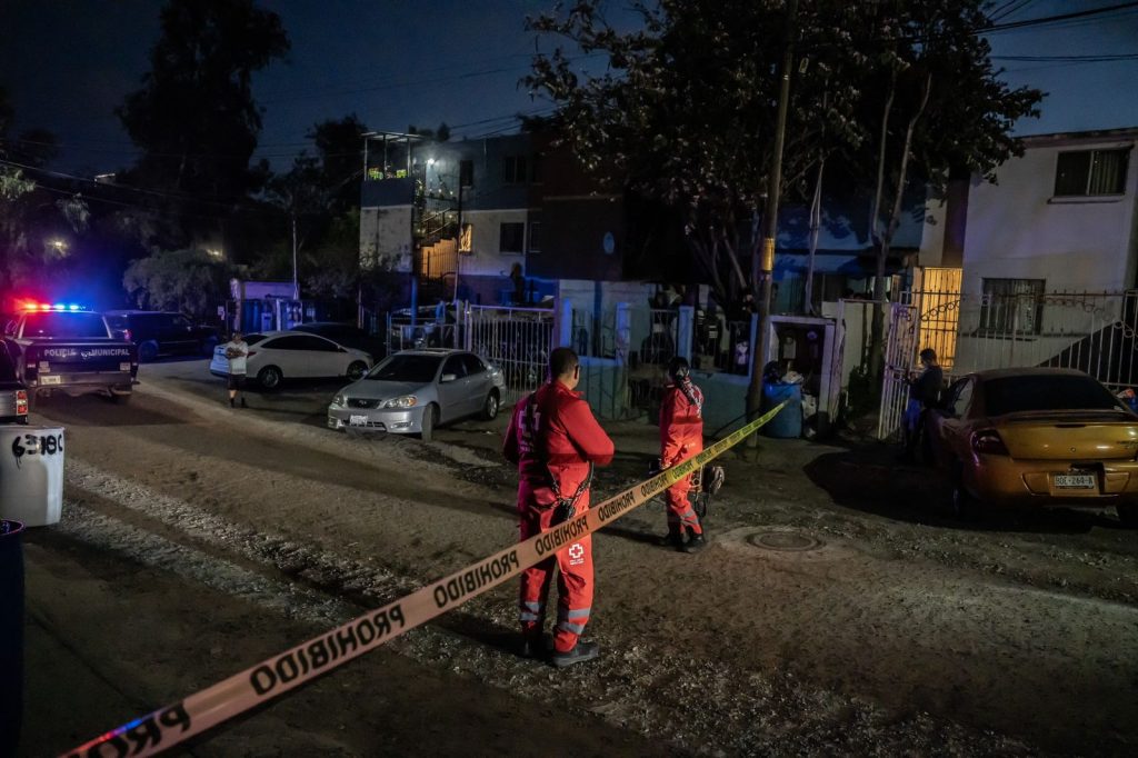 Mujer es asesinada en el patio de su casa