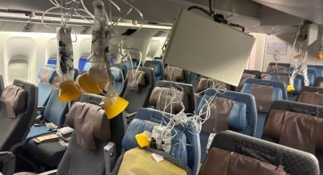 Un muerto y 30 lesionados por intensas turbulencias en vuelo de Londres a Singapur