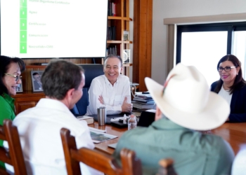 Gobernador supervisa avances en certificación de Bacanora