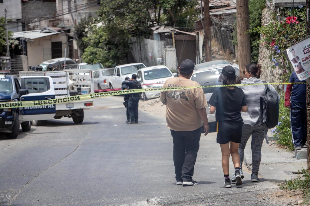 Asesinan-hombre-mientras-arreglaba-su-auto