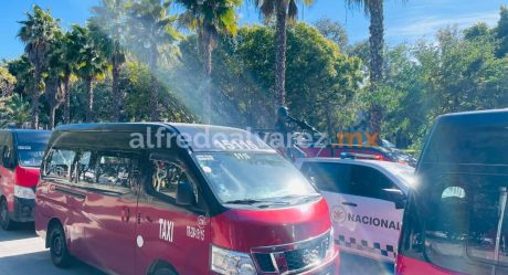 350 taxis rojo y negro dejaron de operar en el bulevar Agua Caliente