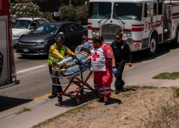 Hombre sufre sobredosis y es atropellado al intentar cruzar la Vía Rápida