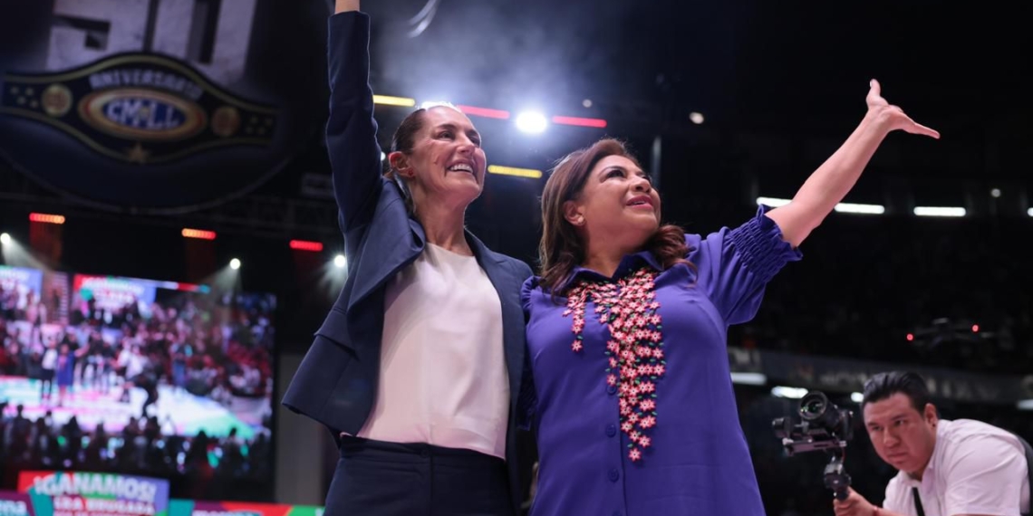 Claudia Sheinbaum celebra entrega de constancia a Clara Brugada