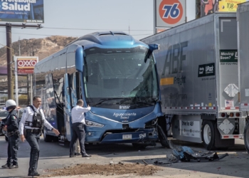 Choque múltiple en el bulevar Lázaro Cárdenas 