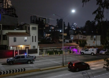 Matan a hombre de carro a carro en plena zona dorada