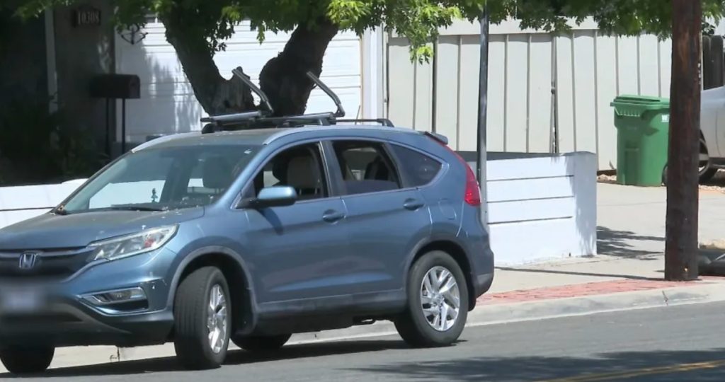 Recien-nacida-murio-abandonada-9-horas-auto-afuera-casa-San-Diego