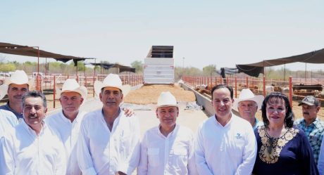 Gobernador Durazo entrega tractocamión en beneficio de ganaderos del sur de Sonora