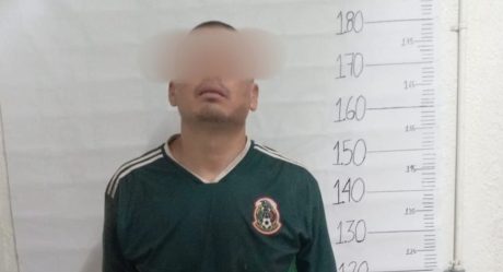 Detienen a sujeto que destazaba perros con un machete