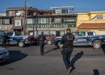 Atacan Smoke Shop en Playas de Tijuana