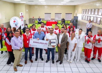 Cumple alcaldesa Montserrat Caballero con donativos para Cruz Roja