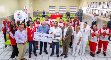 Cumple alcaldesa Montserrat Caballero con donativos para Cruz Roja