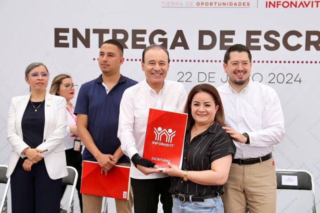 Brinda-Gobernador-Durazo-certeza-jurIdica-ocho-mil-familias-sonorenses