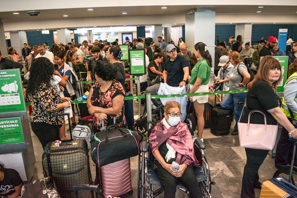 Cientos-usuarios-Aeropuerto-Tijuana-varados-tras-falla-informatica